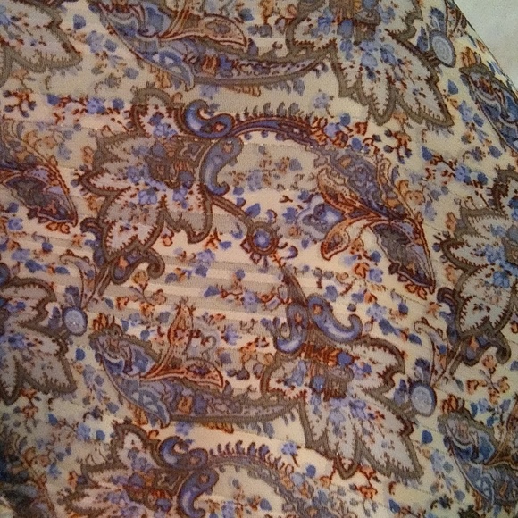 Greylin xs metallic thread lined paisley blouse w/ ruffle neck - Picture 11 of 11